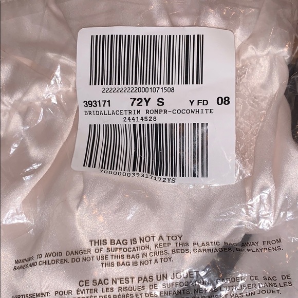 VS Bridal Lingerie & Robe - Picture 9 of 9